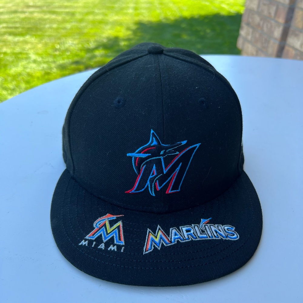 Fitted Hat (Size 7 3/8)